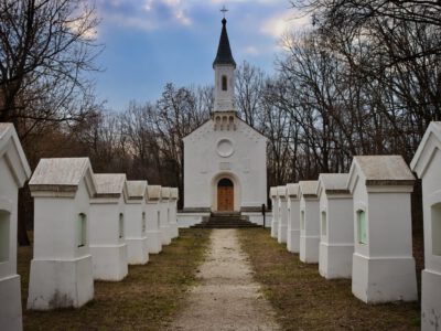 Ópusztaszeri Nemzeti Emlékpark: történelmi emlékutazás 55 hektáron