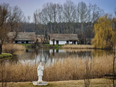 Ópusztaszeri Nemzeti Emlékpark: történelmi emlékutazás 55 hektáron