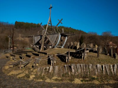 Bárka-harangláb, Terény Európában is kuriózumnak számító látványossága