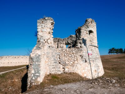 Szarvaskő vára, a Bakony völgyében megbúvó középkori erődítmény