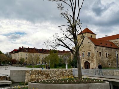 A várpalotai Thury-vár, az egyik legépebben fennmaradt középkori erődítményünk