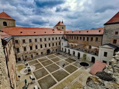 A várpalotai Thury-vár, az egyik legépebben fennmaradt középkori erődítményünk