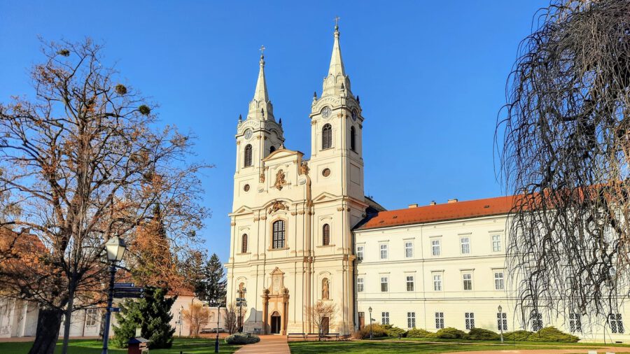 840 éve alapítottak apátságot Zircen, a Bakony fővárosában