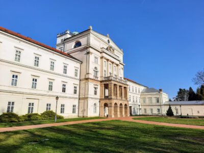840 éve alapítottak apátságot Zircen, a Bakony fővárosában