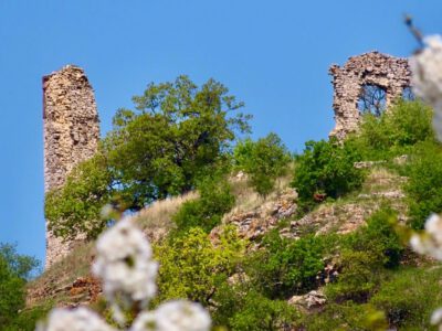 Csővár – középkori várrom megkapó panorámával