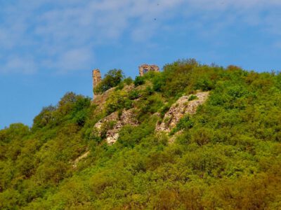 Csővár – középkori várrom megkapó panorámával