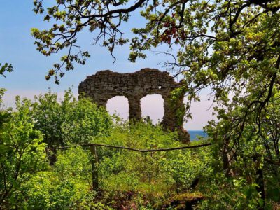 Csővár – középkori várrom megkapó panorámával