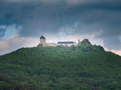 A rabul ejtő Regéci-vár, a Zemplén egyik ékessége