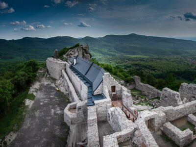 A rabul ejtő Regéci-vár, a Zemplén egyik ékessége