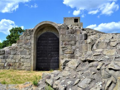 Királyi prépostság romjai Dömösön, ahonnan mennyei a panoráma