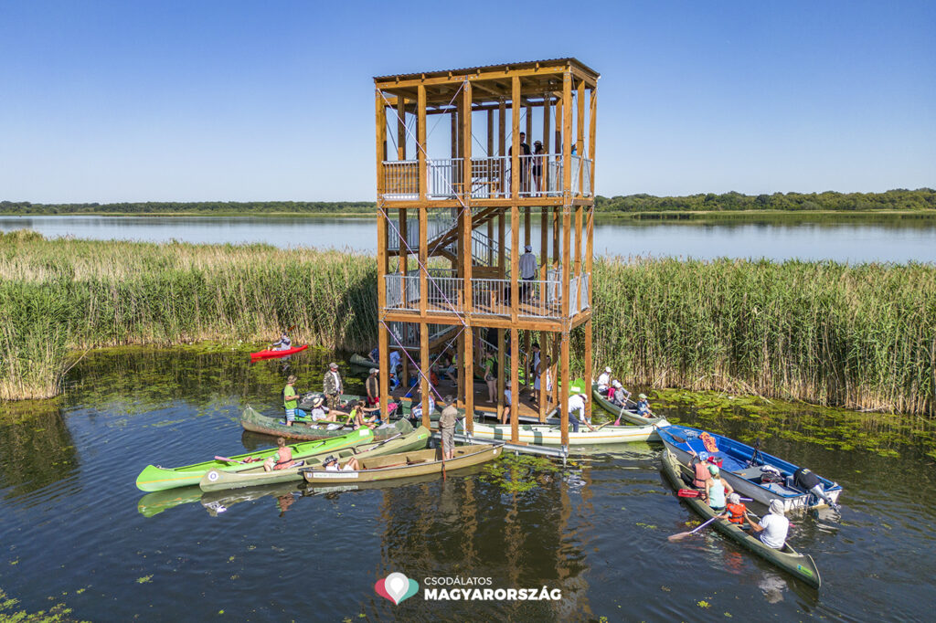 Kizárólag vízi úton közelíthető meg a Tisza-tó legújabb kilátója