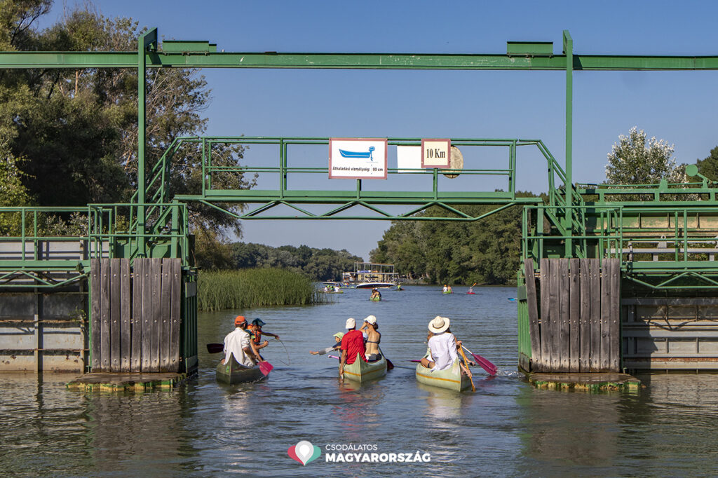 Kizárólag vízi úton közelíthető meg a Tisza-tó legújabb kilátója