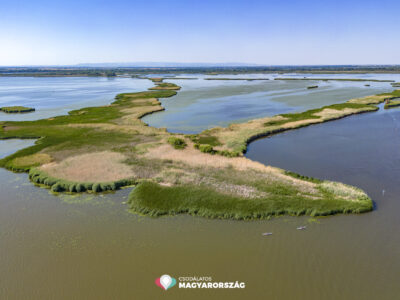 Kizárólag vízi úton közelíthető meg a Tisza-tó legújabb kilátója