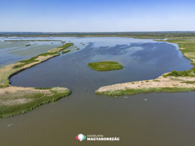 Kizárólag vízi úton közelíthető meg a Tisza-tó legújabb kilátója