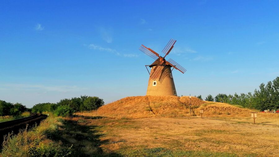 Bagimajori szélmalom, a kengyeli Szélmalom-domb védett műemléke