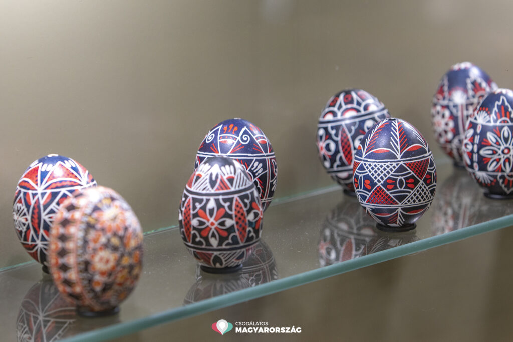 A zengővárkonyi Míves Tojás Múzeum és Szalma-Kincs-Tár