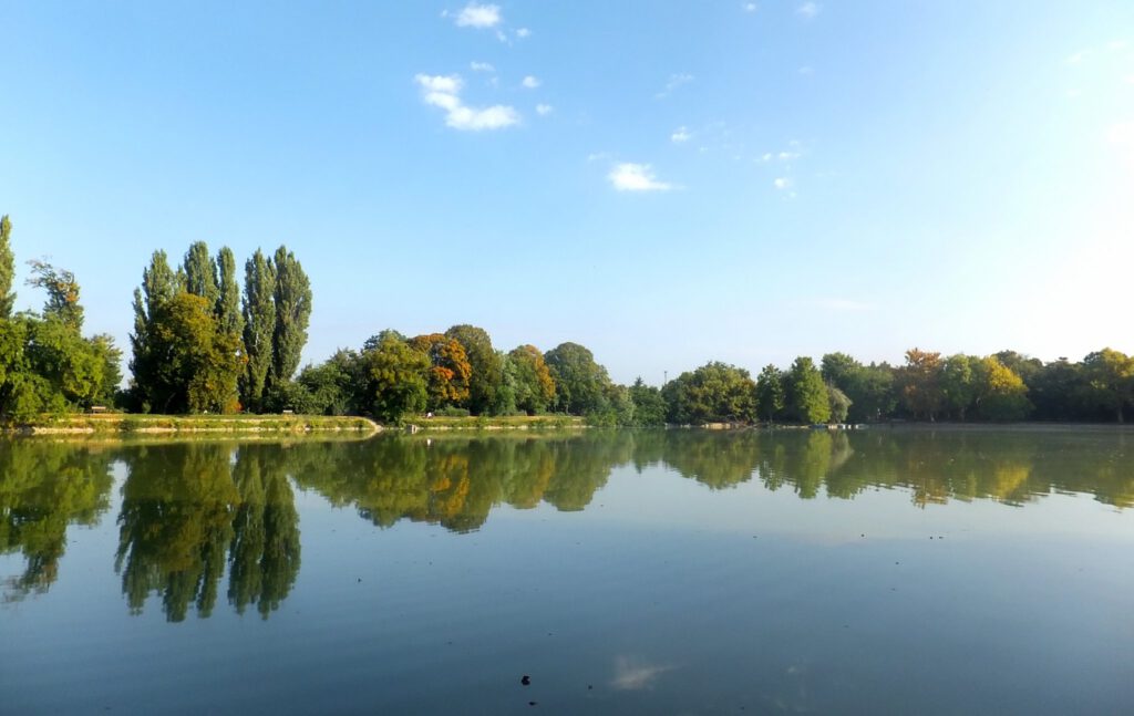 Tatai Cseke-tó, a vizek városának több mint 250 éves, festői tava