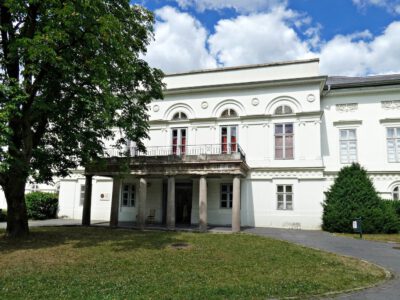 Orczy-kastély, mely hazánk egyik legérdekesebb múzeumának ad otthont