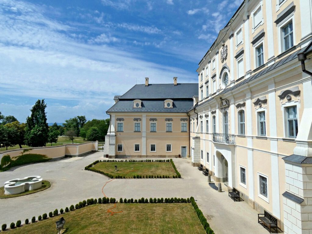 L’Huillier-Coburg kastély, a 300 éves nemesi rezidencia