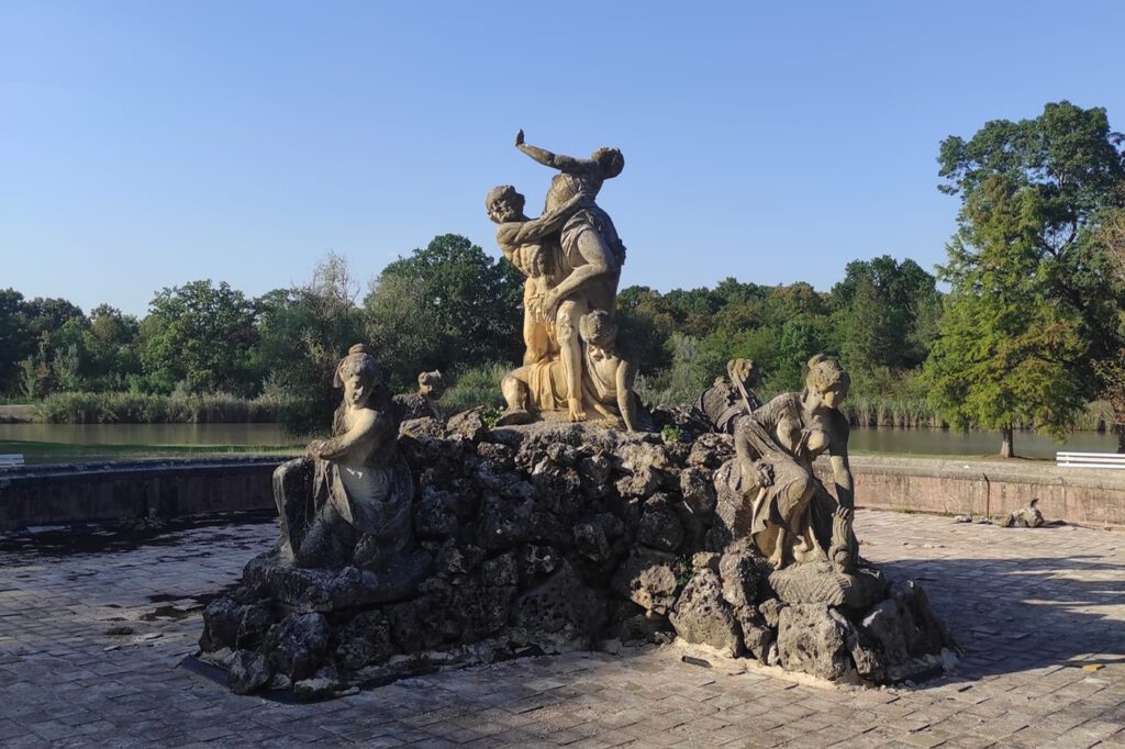 A nagymágocsi Károlyi kastély és 41 hektáros parkja