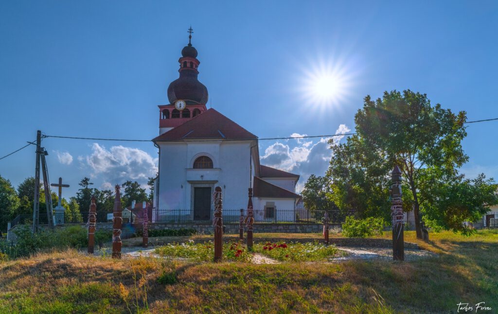 A tolcsvai Kisboldogasszony-templom, ahol a Szent Koronát is őrizték