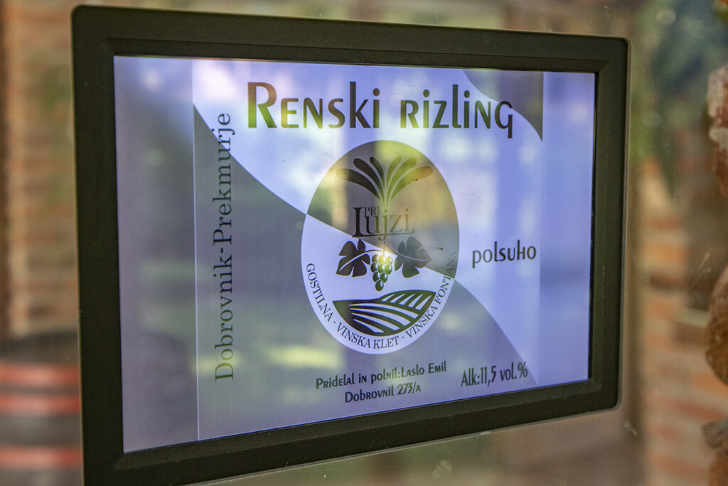 Dobronak, ahol borszökőkút is várja a szomjazót