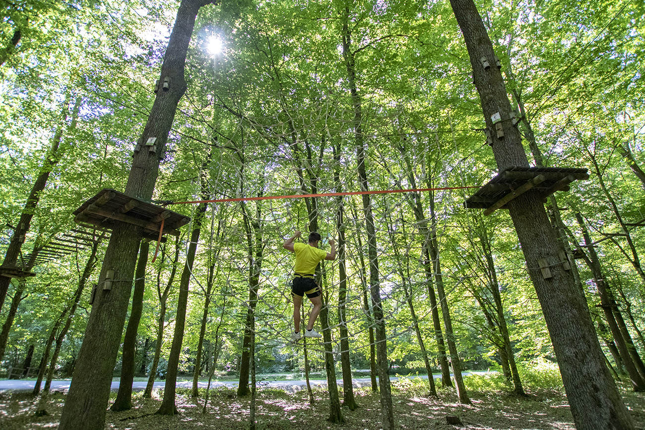 Kalandpark a Bakonaki-tavat ölelő erdőben, amely minden korosztálynak élményt nyújt