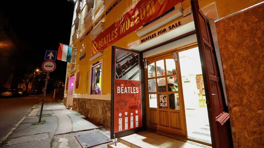 Egri Road Beatles Múzeum