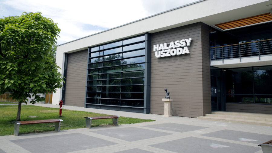 Halassy Olivér Városi Uszoda