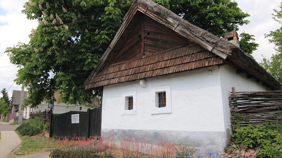 Abasári Kapásház