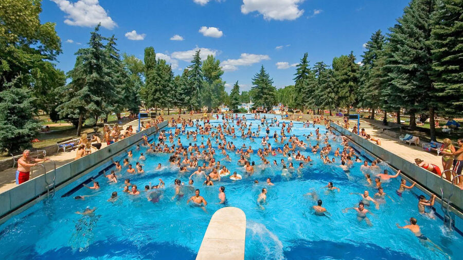 Palatinus Gyógy-, Strand- és Hullámfürdő