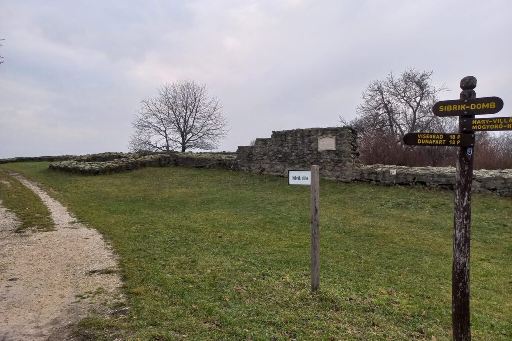Visegrádi Sibrik-domb, ahol 1700 évvel ezelőtt római katonák vigyázták a környéket