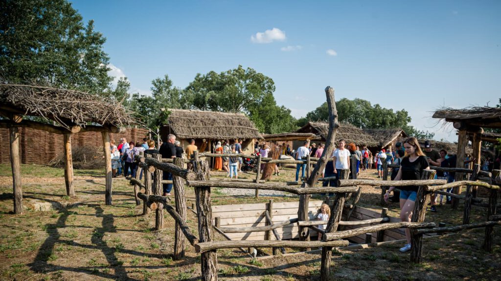 Átadták Bordányban a Szarmata Régészeti Parkot