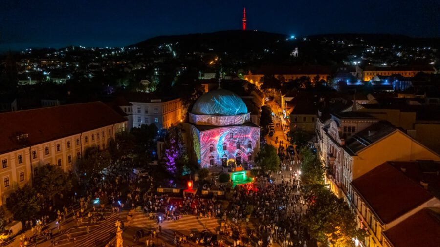 Július 3-án kezdődik a 9. Zsolnay Fényfesztivál Pécs belvárosában és a Zsolnay Negyedben