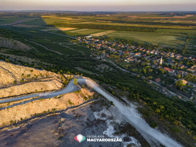 Szársomlyó: a Villányi borvidék legmagasabb, 442 méteres elbányászott hegye