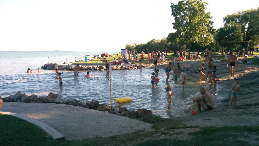 Zánkai községi strand