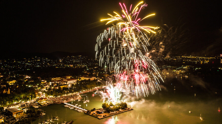 Augusztus 20-i tűzijátékok a Balatonnál 2023-ban