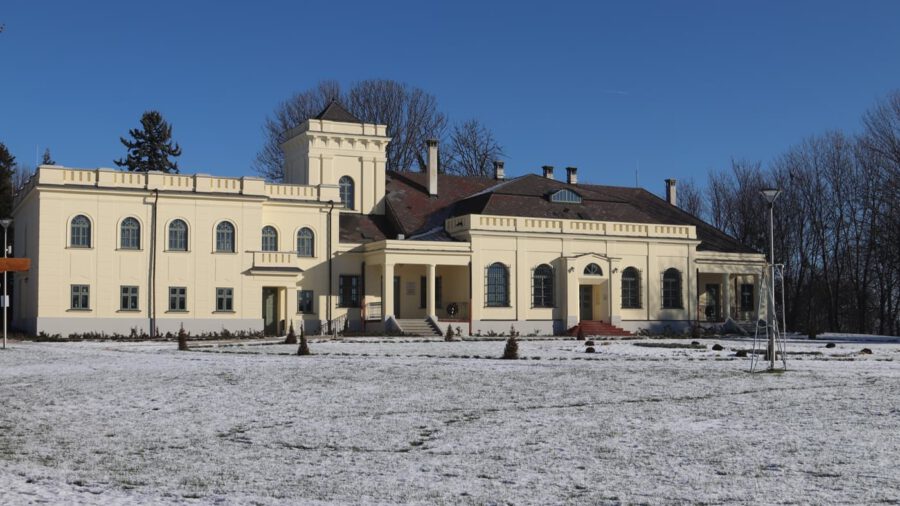 Karácsonyi vásár a Holitscher Kastély parkjában 2023 Csetény