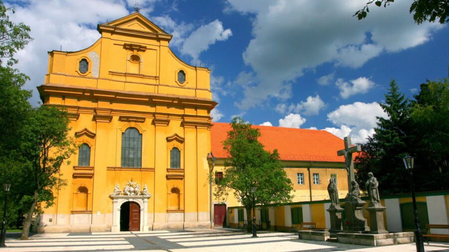 Belvárosi Szentháromság Nagytemplom Szolnok