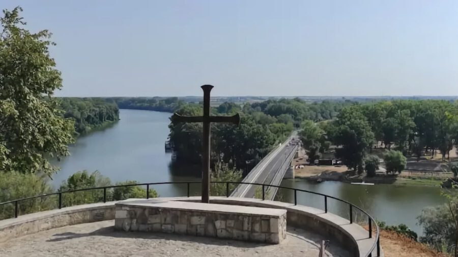 Finánc-dombi kilátó Tokaj