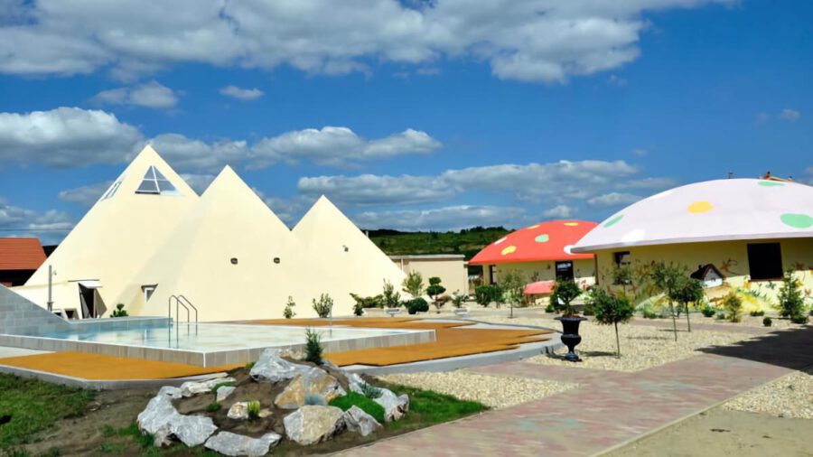 Demjéni Piramis Fürdő