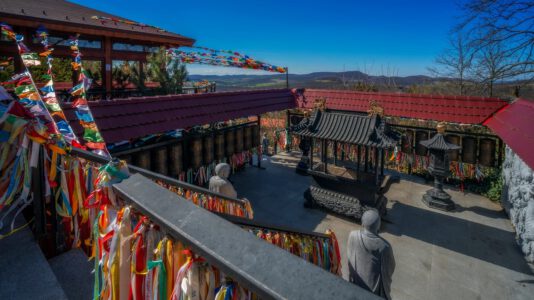 Garábi buddhista szentély: egy spirituális oázis a Cserhát dombjai között