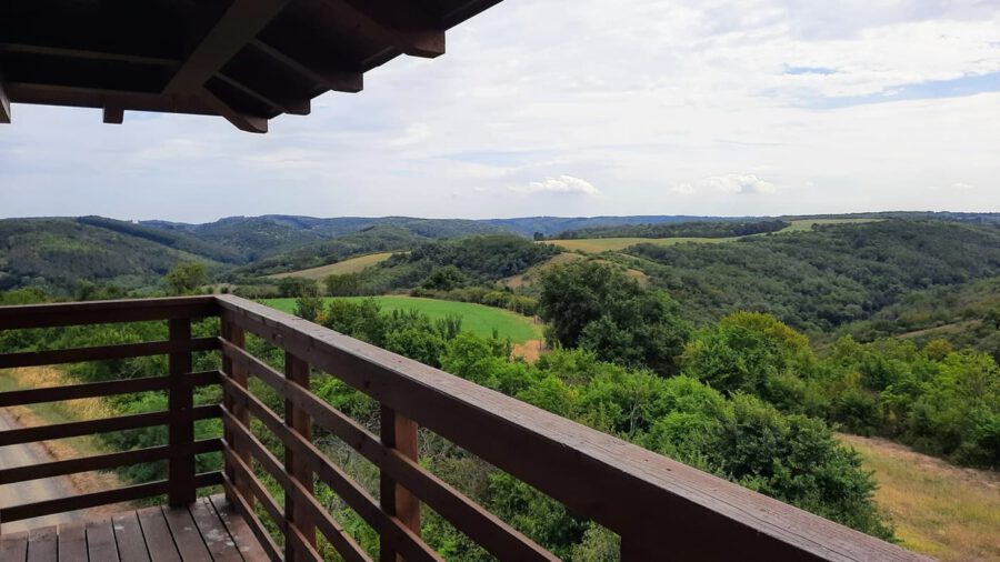 Panorámás élmény a Geresdi-dombságban: a bátaapáti Apponyi-kilátó