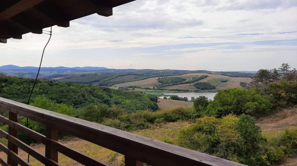 Panorámás élmény a Geresdi-dombságban: a bátaapáti Apponyi-kilátó