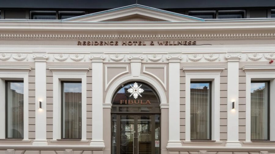 SZÁLLODÁK ÉJSZAKÁJA: Fibula Residence Hotel & Wellness**** Pécs - körbevezetéssel