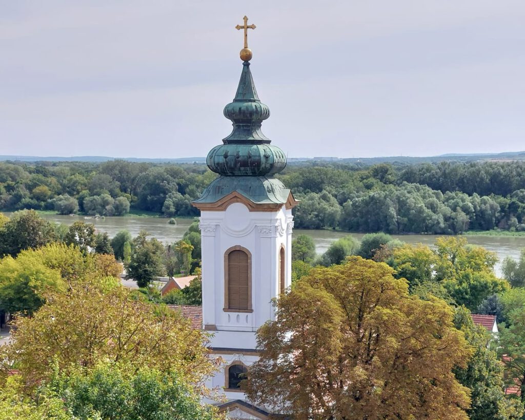 Szentendre: a múlt és a természet találkozása a Tobakosok Keresztjénél