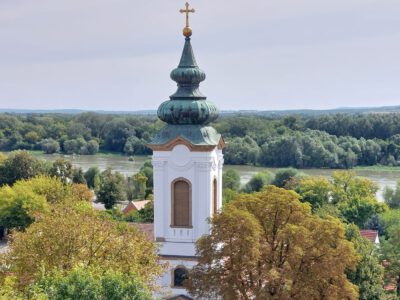 Szentendre: a múlt és a természet találkozása a Tobakosok Keresztjénél