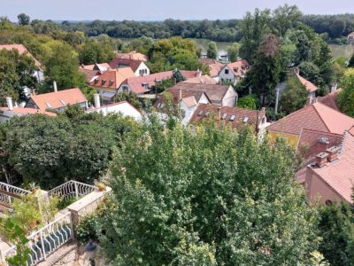 Szentendre: a múlt és a természet találkozása a Tobakosok Keresztjénél