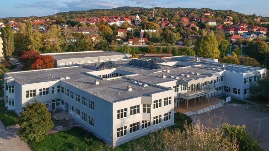 ÁRVA FIÚ - Cserháti Zsuzsa és Szécsi Pál története – Esztergom