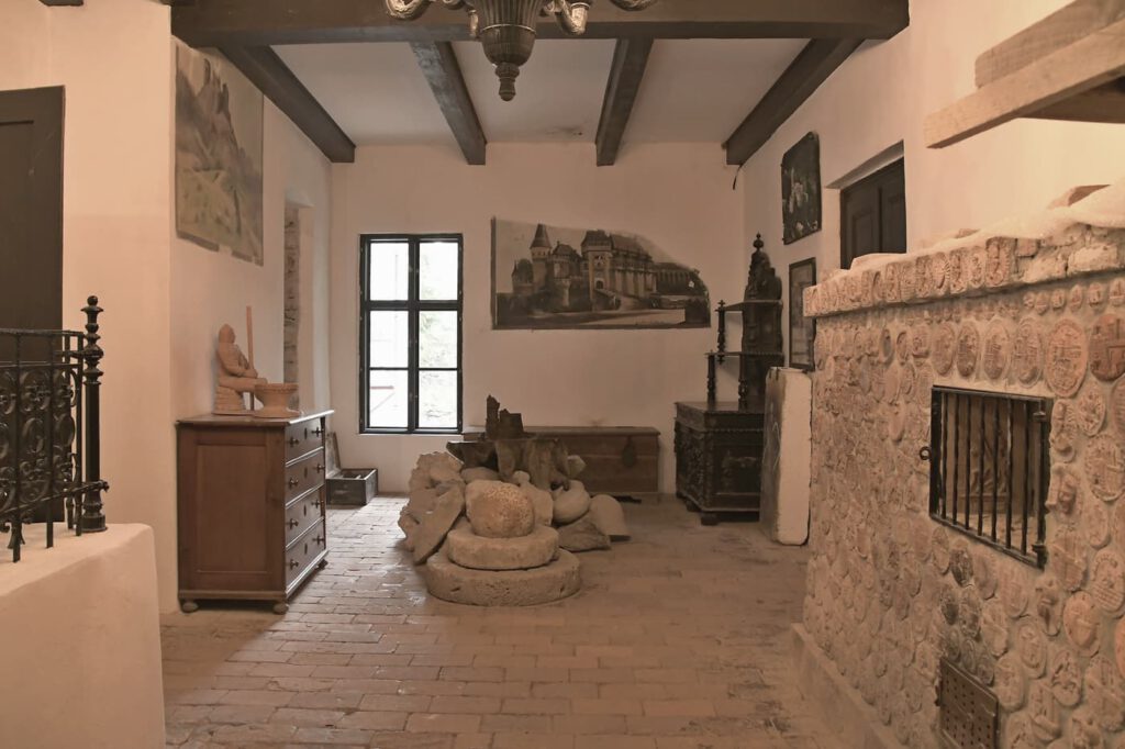 Kitartás és szenvedély kőbe faragva: a Taródi vár varázsa